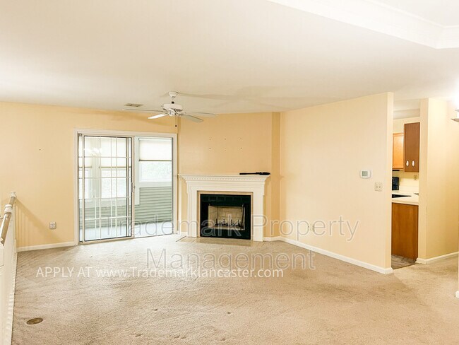 Building Photo - 1101 Country Pl Dr