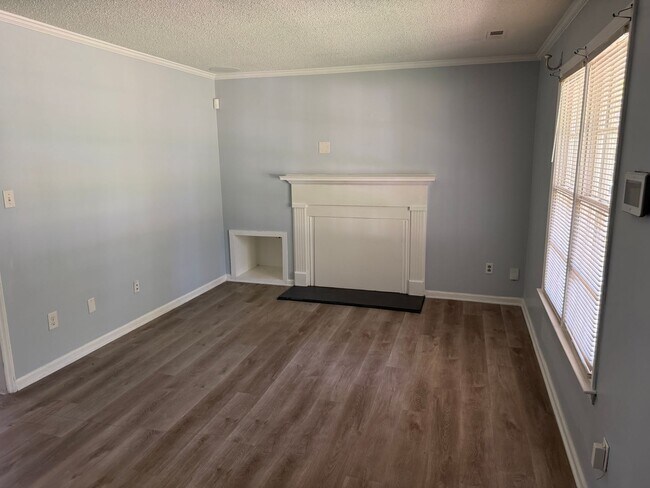 Foto del edificio - 6414 Rockshire Dr