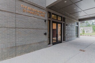 Building Photo - 25 Minetta Lane