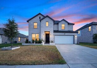 Building Photo - 1120 Indianola Trl