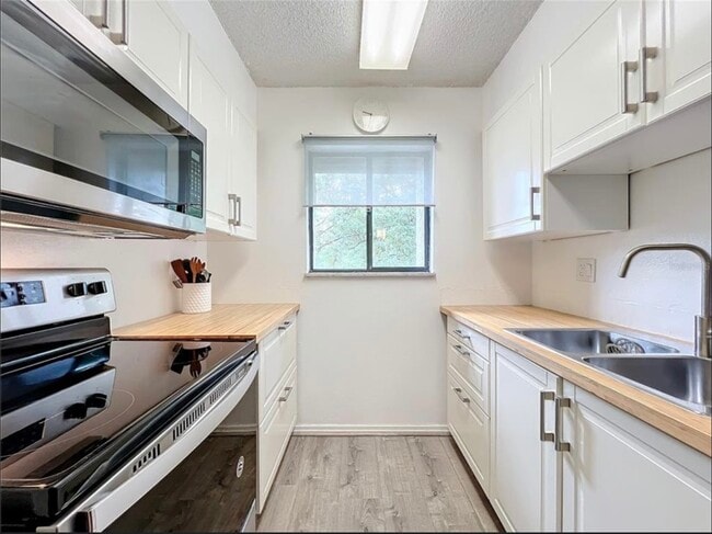 Building Photo - 127 Springwood Cir