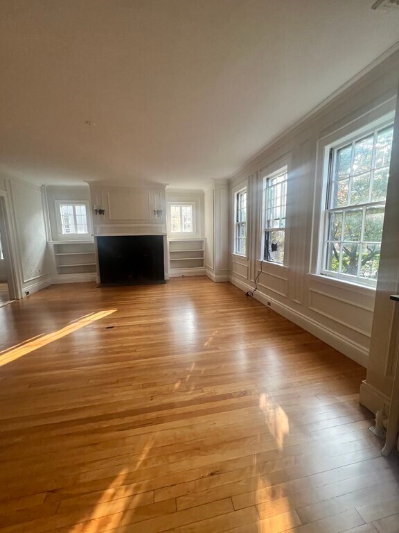 Building Photo - 67 Green St