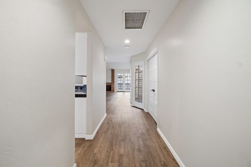 Building Photo - San Diego Desirable Del Cerro - SMOKE TREE - 3 bed / 2 bath Attached Home w Garage, Patio, and A/C