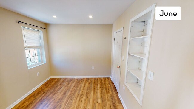 Foto del edificio - ROOM ONLY in 8-bed/3.5-bath Home