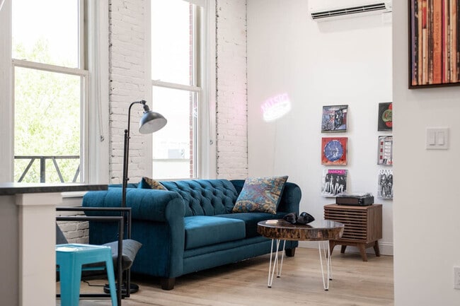 Building Photo - City Serenade: Music-Themed Oasis Downtown