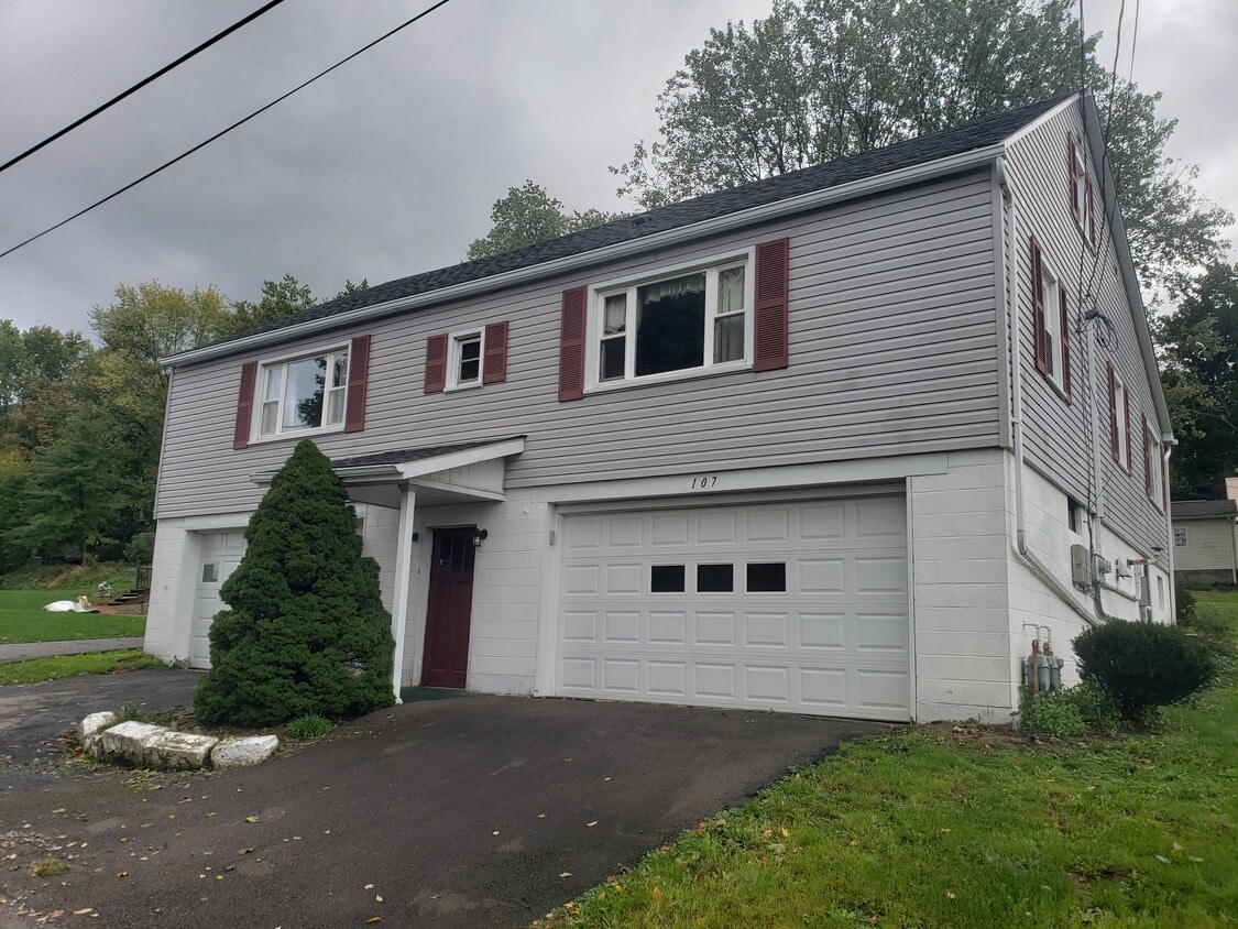 107 Olive St, Karns City, PA 16041 Townhome Rentals in Karns City PA