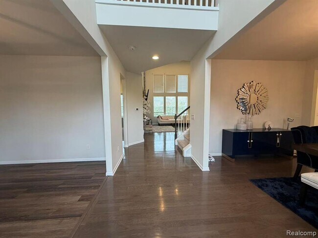 Building Photo - 5791 Northford