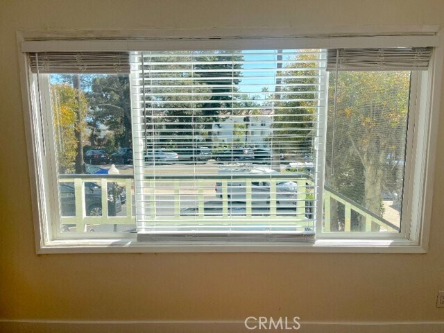 Foto del edificio - 270 Cliff Dr