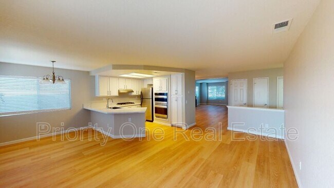 Building Photo - 15890 Camino Codorniz