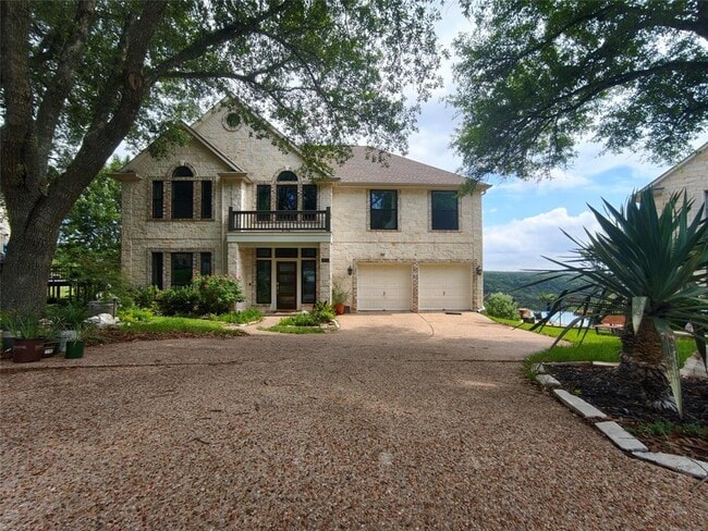 Building Photo - 10000 Planters Woods Dr