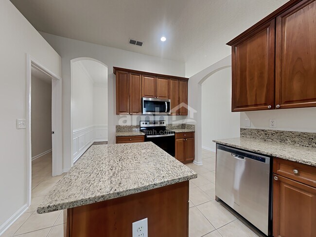 Foto del edificio - 1582 Sailmaker Ln