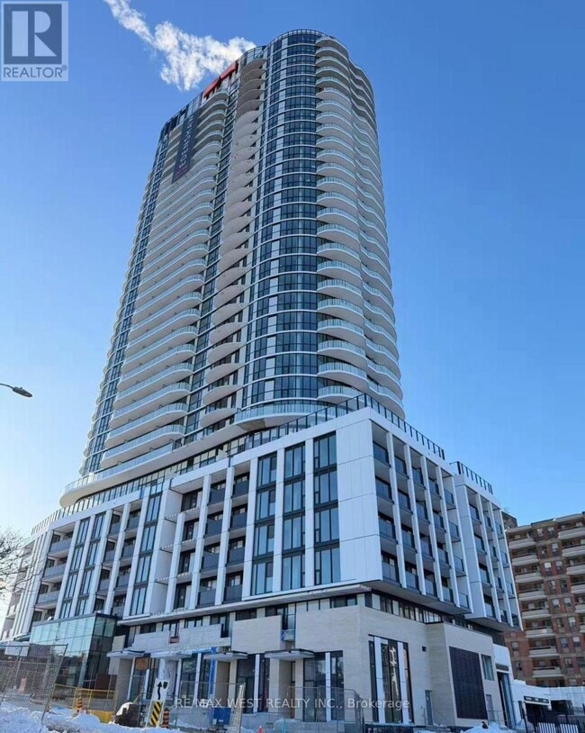 Building Photo - 1 Fairview Rd E