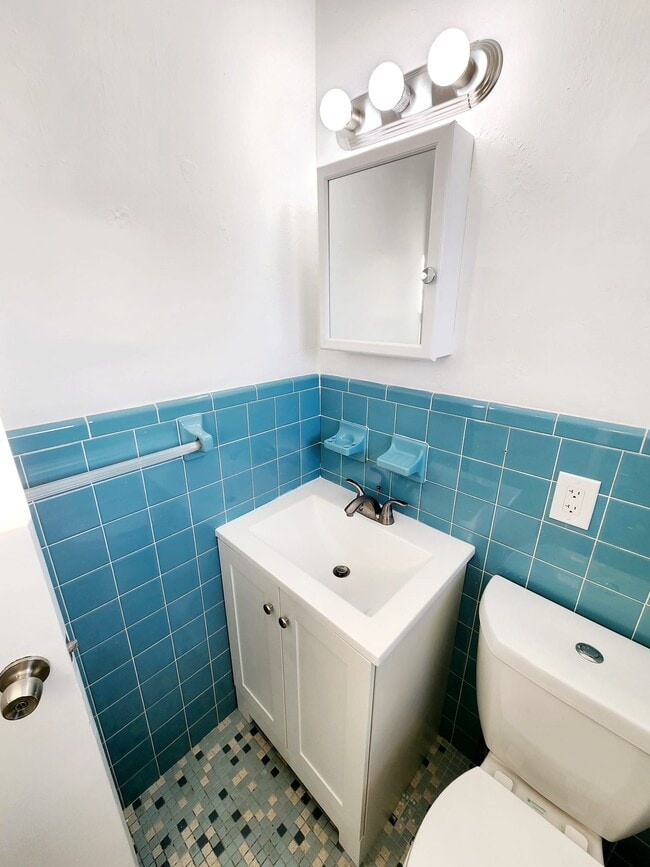 Building Photo - Buena Ventura