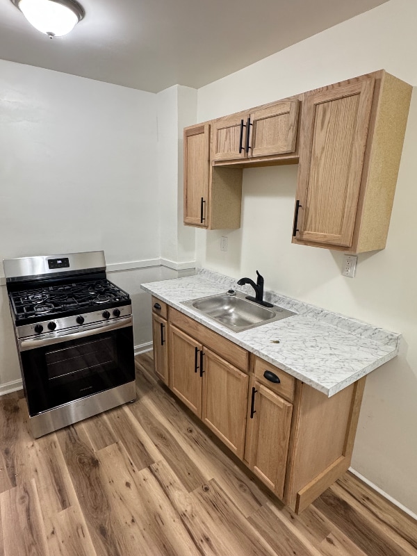 Foto del edificio - 1682 Elbur Ave