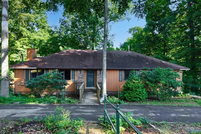 Foto del edificio - 286 Springhill Rd NW