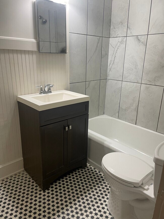 A3 Baño - The Carolinian