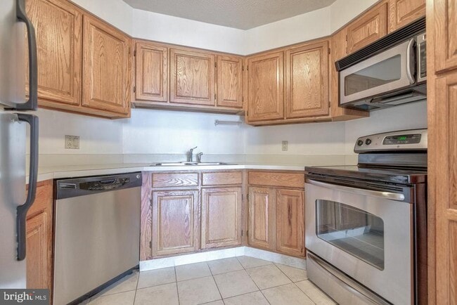 Building Photo - 2020 Walnut St