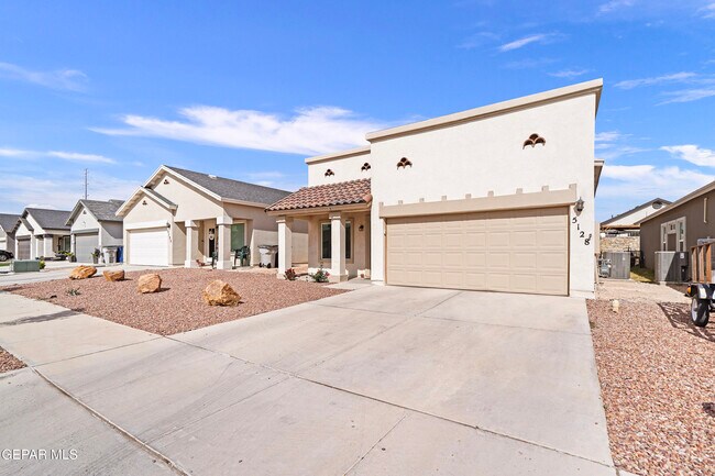 Foto del edificio - 5128 Jennifer Claire Ln