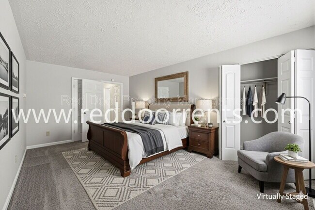 Building Photo - 231 Lark Dr
