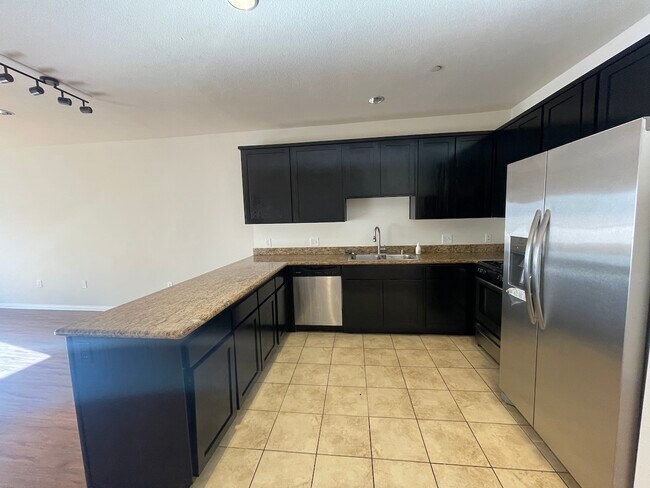 Foto del edificio - 5827 Carlton Way