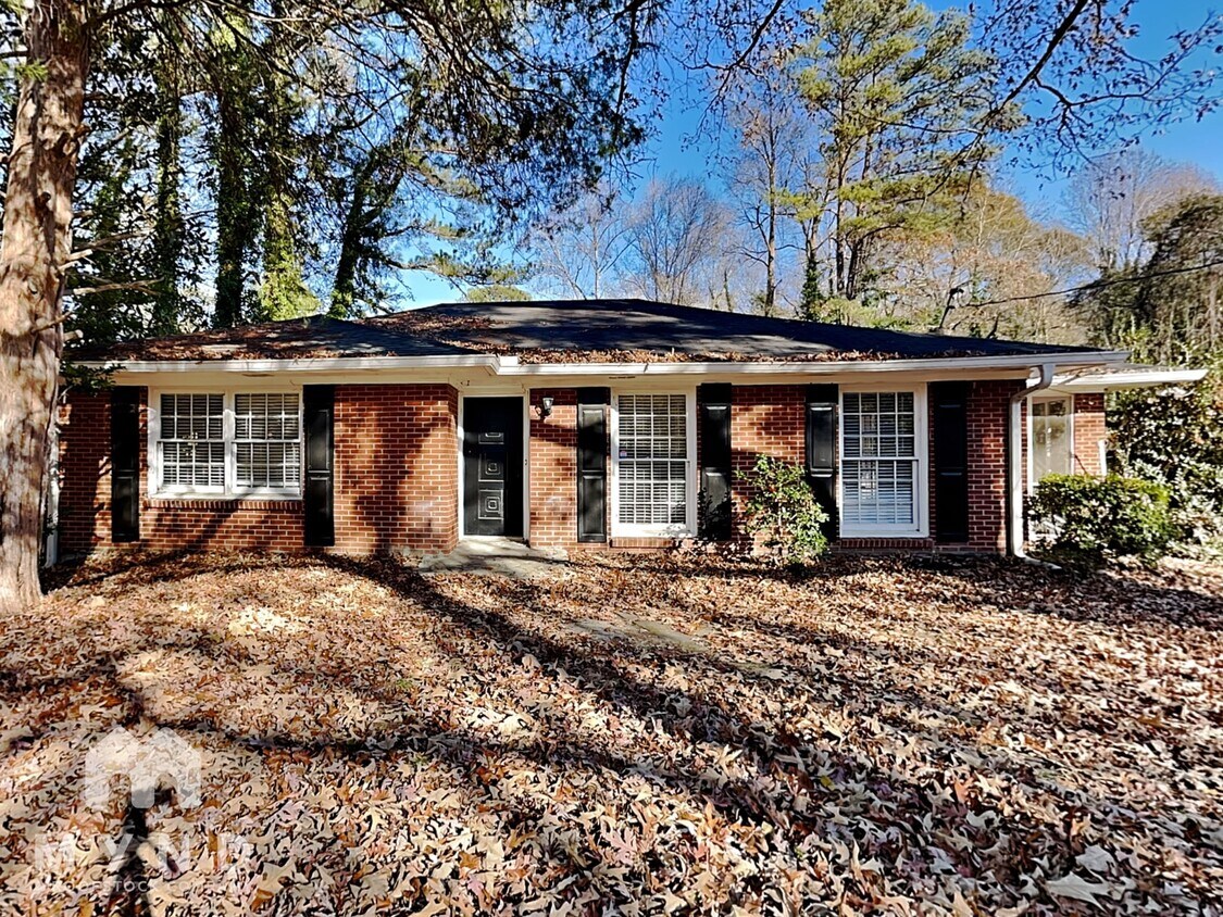 Foto principal - 990 Lynhurst Dr SW