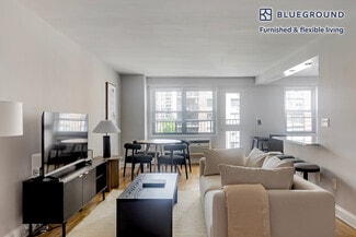 Building Photo - 50 W 97th St