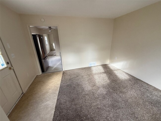 Building Photo - 1139 W 36th St