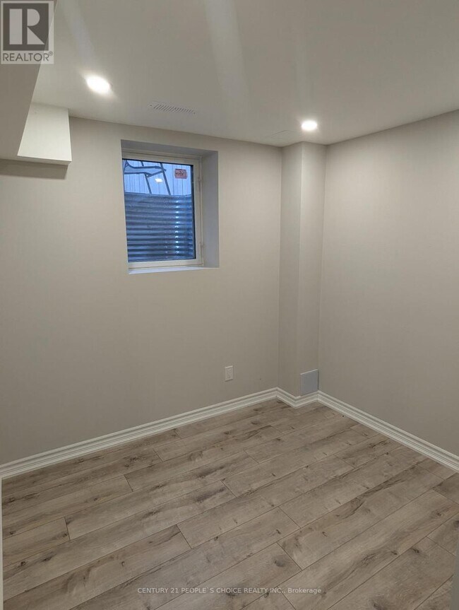 Building Photo - 2 Ozner Ct