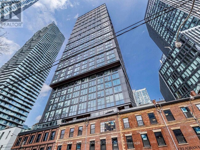 Building Photo - 82-4282 Dalhousie St