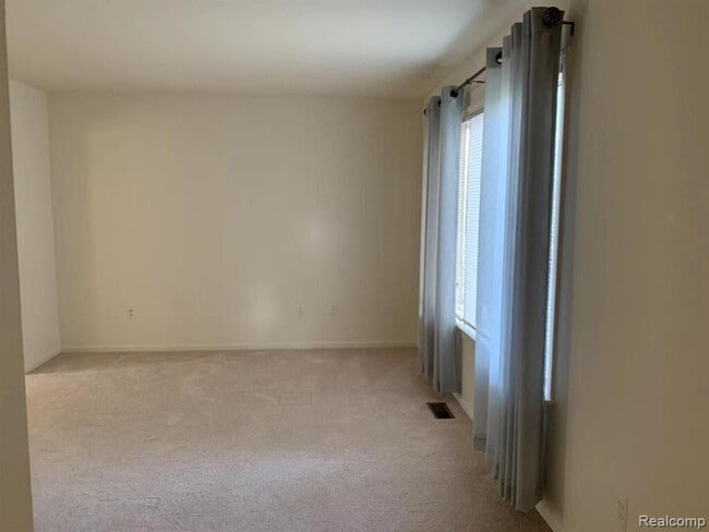 Building Photo - 624 Burr Oak Dr