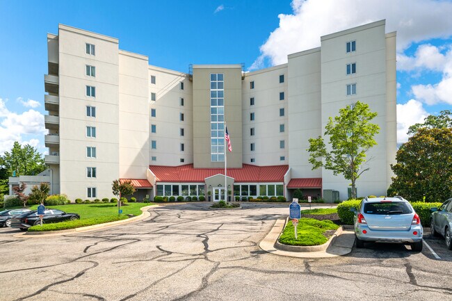 Foto del edificio - 301 Beacon Ridge Dr