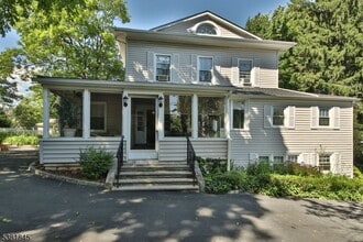 Building Photo - 22 Rockland Terrace