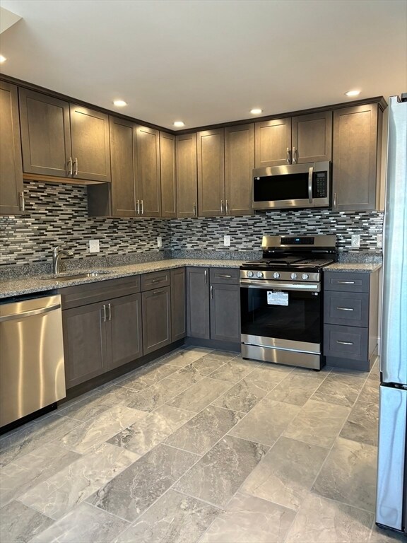 Foto del edificio - 40 Maple St