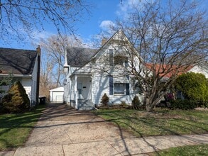 Building Photo - 15401 Centralia