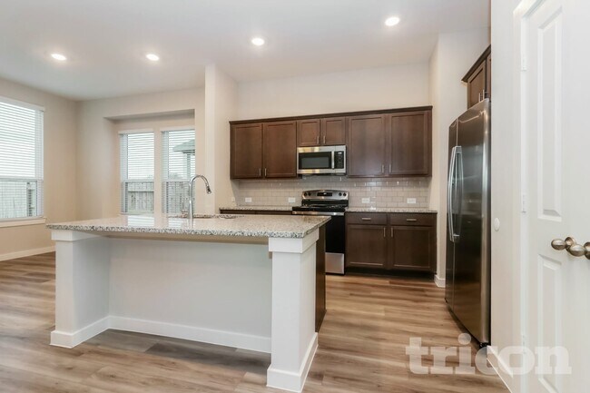 Foto del edificio - 2343 Cohorn Trl