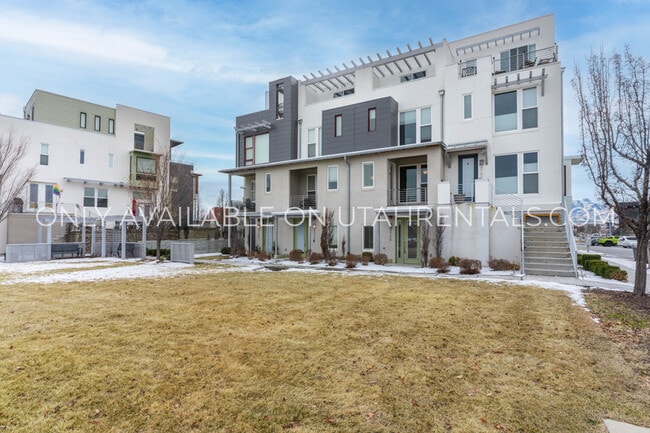 Building Photo - 4738 W Daybreak Rim Way