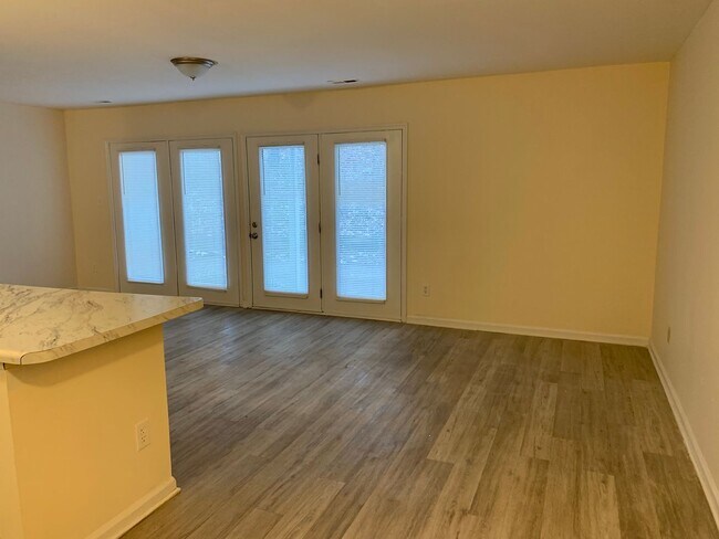 Foto del edificio - Rent Special! Half Month FREE!