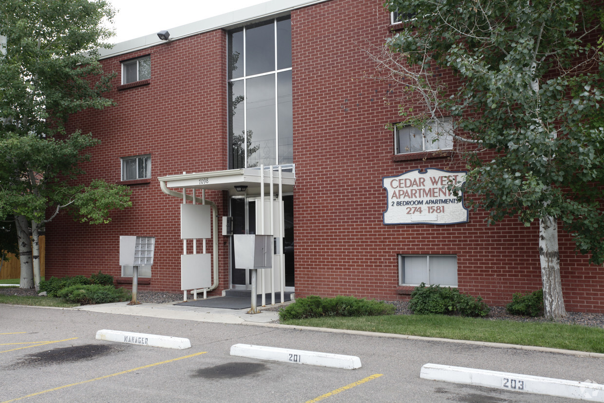 Building Photo - Cedar West Apartments