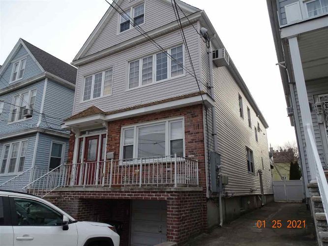 Primary Photo - 164 W 31st St