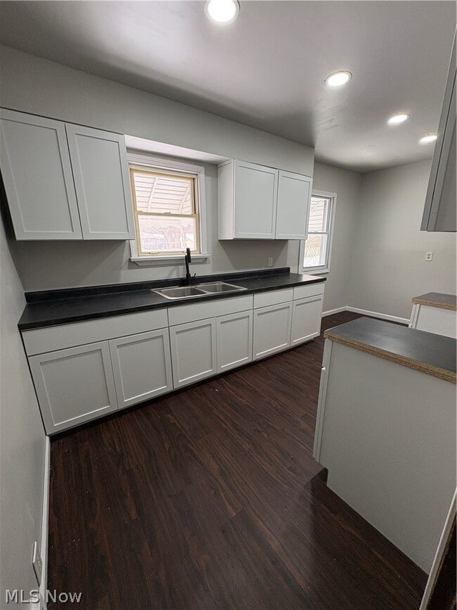 Foto del edificio - 751 Wilbur Ave