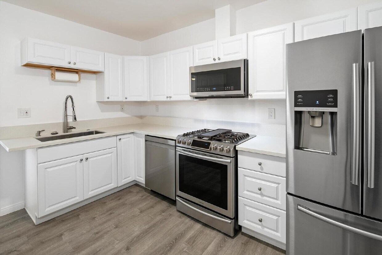 Foto principal - Charming 1 Bedroom, 1 Bathroom Apartment