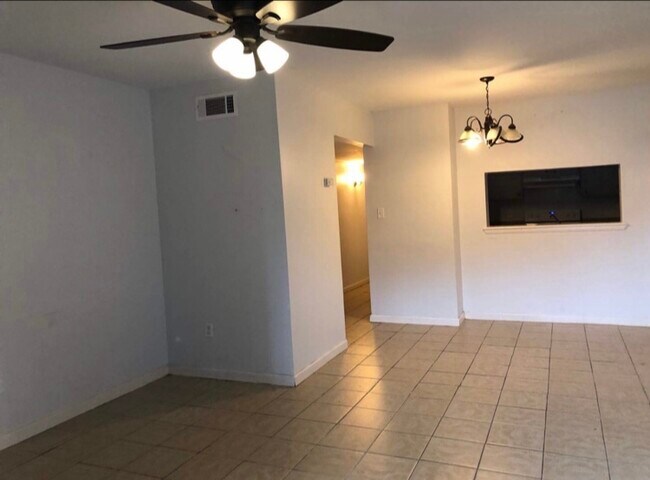Building Photo - 120 N Meyers Dr