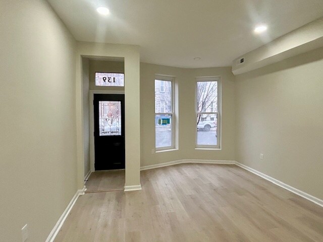 Foto del edificio - 139 N Lakewood Ave