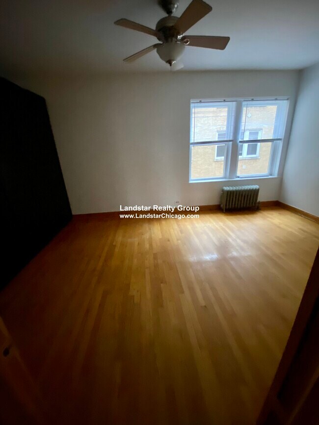 Foto del edificio - 4448 N Western Ave