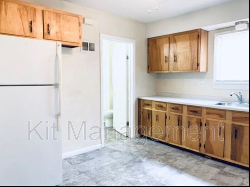 6222 Hill Ave Unit B, Toledo, OH 43615 Condo for Rent in Toledo, OH