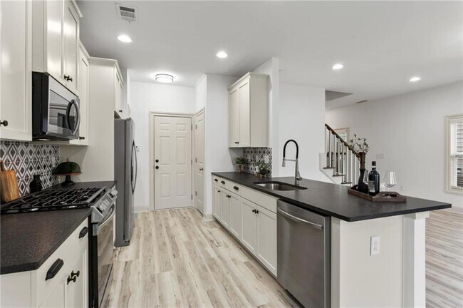 Building Photo - 1520 Craftsman Rd NW