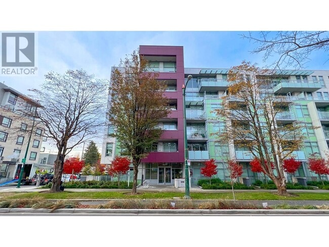 Building Photo - 5077-5077 Cambie St.