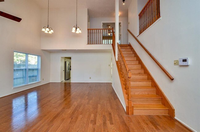 Foto del edificio - 16342 Chimneystone Dr