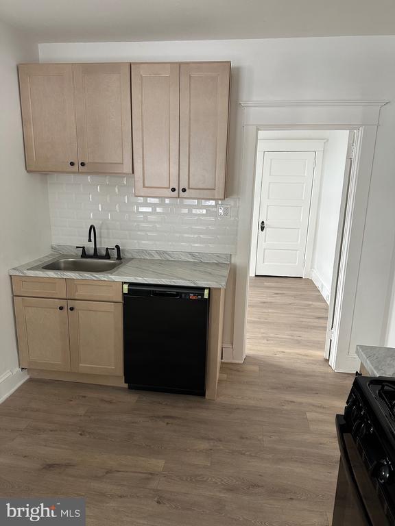 Building Photo - 11 2nd Ave