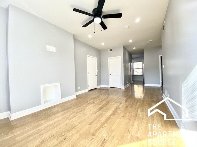 Building Photo - 1010 W Sunnyside Ave